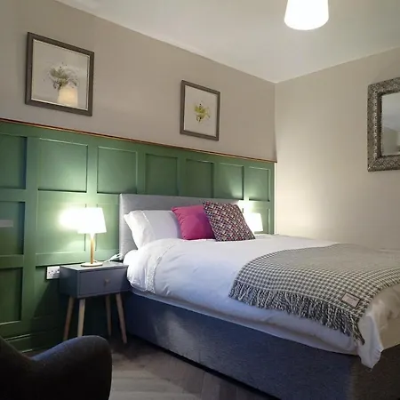 Romantic Hot Tub Retreat With Bar & Tapas Restaurant On-site Appartement *
