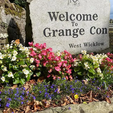 Romantic Hot Tub Retreat With Bar & Tapas Restaurant On-site Apartment Grangecon